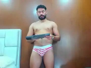 Chaturbate Live Sex of derrybigger_cm