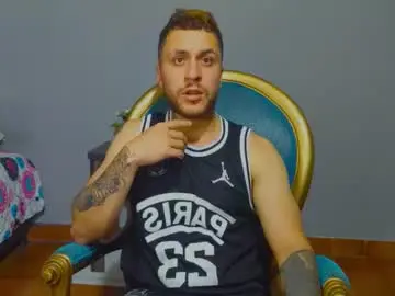 Chaturbate Live Sex Cam of tomdavisxl