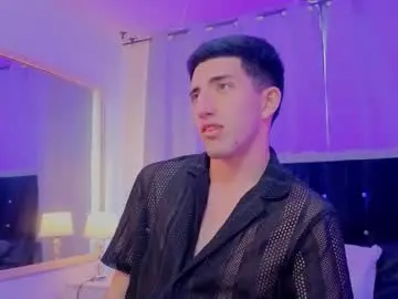 Chaturbate Live Sex Cam of un_sluttyy