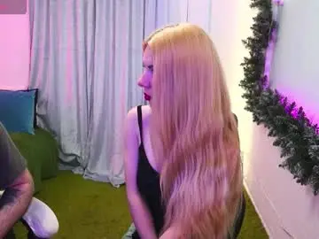 Chaturbate Live Sex Cam of alisaaleks