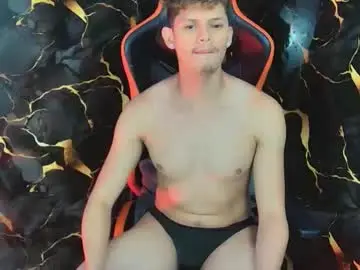 Chaturbate Best live sex cam show of davilap_toyboy