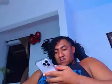 Chaturbate Live Sex Cam of yosoy_enzo2020