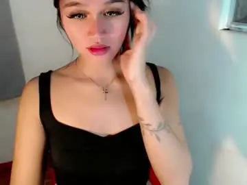 adriana_slutt from chaturbate