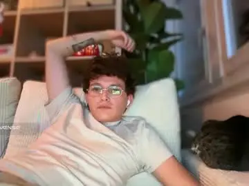 anddres_boss from chaturbate