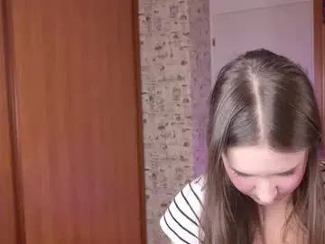 Chaturbate Nude Webcam of lucyrose33