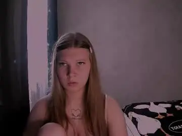 nelli_lux from chaturbate