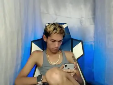 Chaturbate Live Sex Cam of 0cir_asiansatisfy