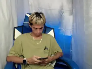 Chaturbate Live Sex Cam of 0cir_asiansatisfy