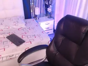 Chaturbate Live Sex Cam of tiana_scot