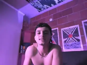 Chaturbate Sex Cam of alexijacobs