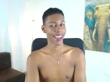 maiki18 from chaturbate