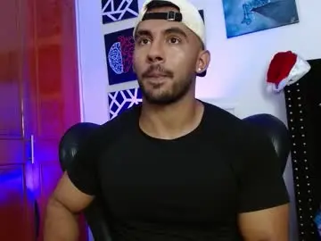 Chaturbate Free Porn Cam of romanpearce_