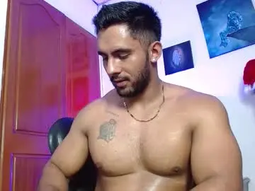 Chaturbate Live Porn of romanpearce_
