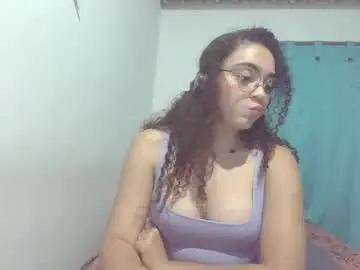 Chaturbate Adult Webcam of lily_anal_squirt