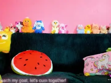 Chaturbate Live Sex Cam of new_sexyiass