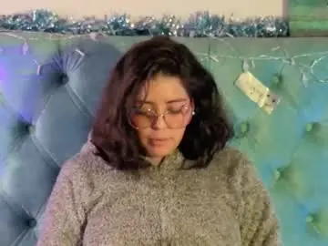 Chaturbate Live Sex Cam of paola_lyon