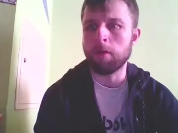 Chaturbate Live Sex Cam of slaveboy32bi