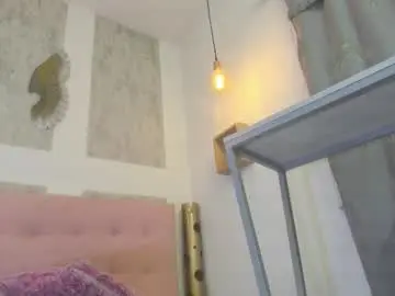 Chaturbate Nude Webcam of zhamira_21