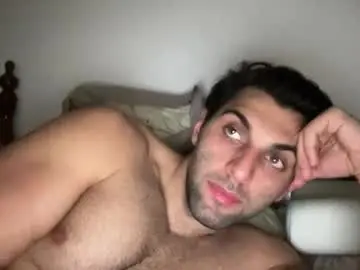 Chaturbate Adult Webcams of fitcurvyman4fun_69