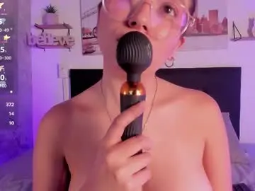 Chaturbate Watch Live Sex Cams of sofialujan_