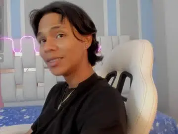 Chaturbate Live Porn of andykings_1