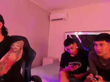 Chaturbate Adult Webcams of handsomeboys19