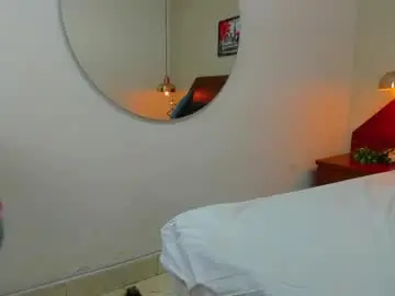 luz_mia1 from chaturbate