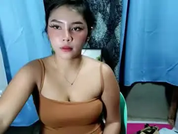 Chaturbate Live Sex Cam of mia_cally