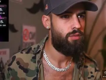 Chaturbate Private Sex Chat of hairyrobxxx