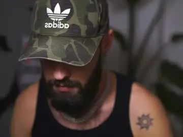 Chaturbate Live Sex of hairyrobxxx