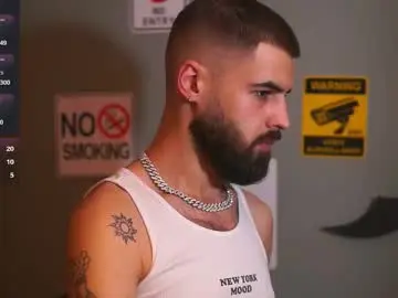 Chaturbate Private Sex Chat of hairyrobxxx