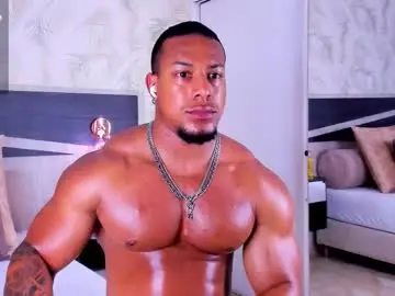 Chaturbate Nude Webcam of travis_lenox_