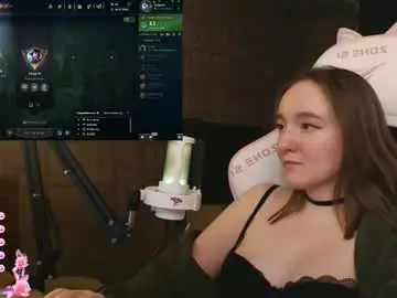 Chaturbate Sex Cam of moonlish_siren