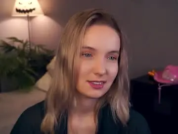 Chaturbate Live Sex Cam of tashinapetitto