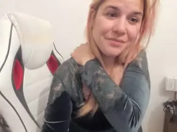 Chaturbate Best Webcam of artsyandcraftsy_