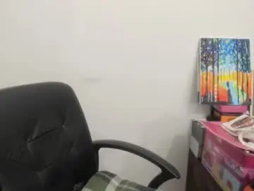 Chaturbate Live Sex of artsyandcraftsy_