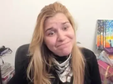 Chaturbate Adult Video Chat of artsyandcraftsy_