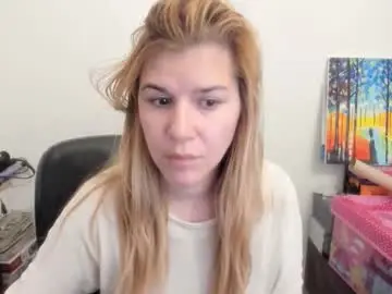 Chaturbate Nude Webcam of artsyandcraftsy_