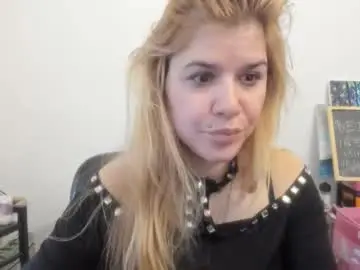 Chaturbate Adult Video Chat of artsyandcraftsy_