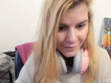 Chaturbate Adult Video Chat of artsyandcraftsy_