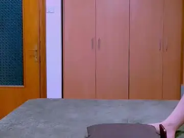 Chaturbate Live Porn of ella_diamonds