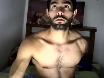 Chaturbate Live Sex of hideonbush051