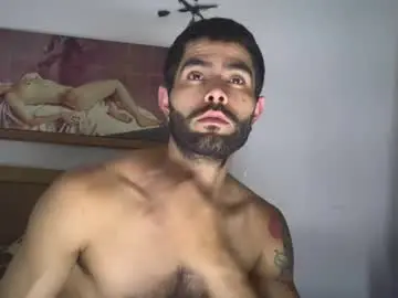 Chaturbate Live Sex of hideonbush051