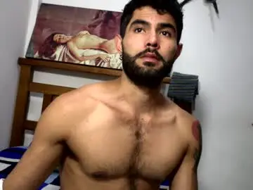 Chaturbate Live Sex Cam of hideonbush051