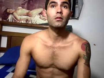 Chaturbate Adult Video Chat of hideonbush051