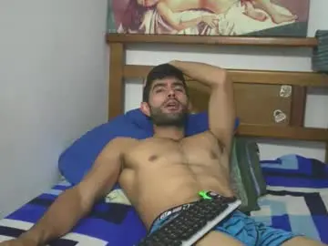 Chaturbate Sex Chat of hideonbush051