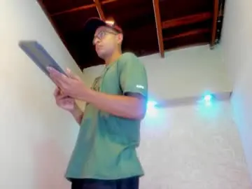 Chaturbate Live Sex of larry_vito