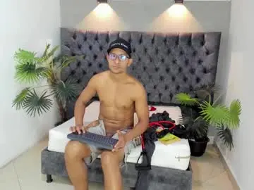 Chaturbate Free Porn Cam of larry_vito