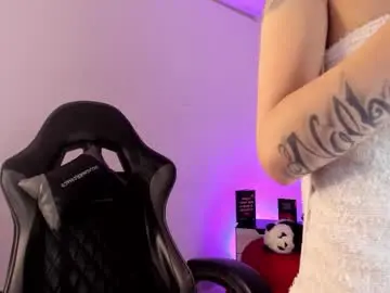 Chaturbate Live Sex Cam of barbieteeen