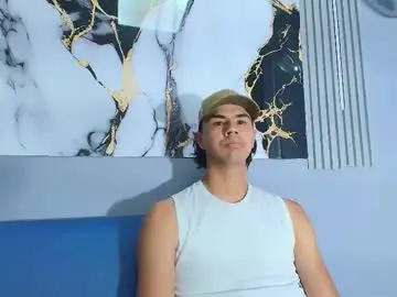 Chaturbate Live Sex Cam of ethan_wyne